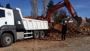 Gazi Mehmet Çavuş Mahallesi’ne parke taşı döşeniyor