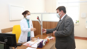 Başkan Sarı, Sağlık Çalışanlarının Bayramını Kutladı