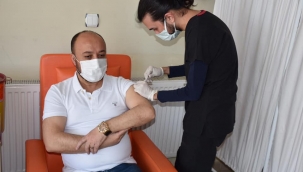 DAZKIRI BELEDİYE BAŞKANI İSMAİL TAYLAN COVİD-19 İKİNCİ DOZ AŞISINI OLDU