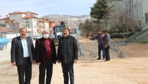İlçemize Modern Yollar ve Kaldırımlar Kazandırmaya Devam Ediyoruz