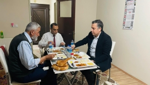 KAYMAKAMIMIZ ŞEHİT BABAMIZIN İFTAR SOFRASINA MİSAFİR OLDU