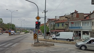 Ağır Vasıta Araçlar Eski Yolu Kullanıyor