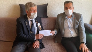 KAYMAKAM KAPANKAYA ŞEHİT VE GAZİ AİLELERİNE BAYRAM ZİYARETİNDE BULUNDU.