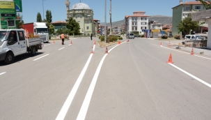 Başkan Sarı, “Trafik Güvenliği için Yol Çizgileri Yapılıyor”