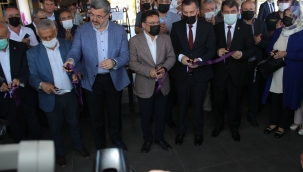 Vali Çiçek Protokol Üyelerine DİNARELLİ Ürünlerinden Sattı