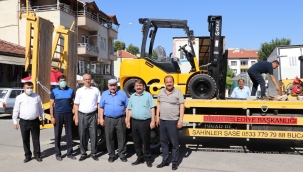 Başkan Sarı, “Araç filomuza bir iş makinesi daha kazandırdık”