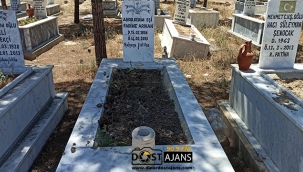 Dedesi ve Nenesinin Mezarına Kenevir Ekti