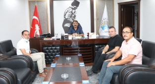 Fen İşleri Müdürlüğü Personellerinden Başkan Sarı’ya teşekkür ziyareti