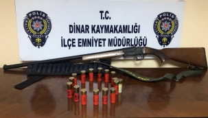 Şüphelenilen Araçta Tüfek ve Fişek Ele Geçirildi