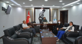 Başkan Sarı, Dinar Kadın Kültür Evi'nin talep ve isteklerini dinledi