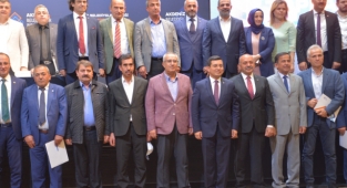 Başkan Sarı, Akdeniz Belediyeler Birliği Meclis Toplantısına katıldı