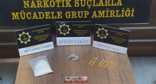 Yabancı Uyruklu 2 Şahsın Üzerinden Uyuşturucu Çıktı