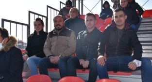DAZKIRI BELEDİYE SPOR GALİBİYETLE BAŞLADI