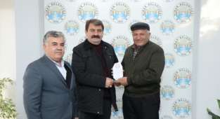 Dinar Yazarlar Şairler Kültür Derneğinden Başkan Sarı'ya Teşekkür