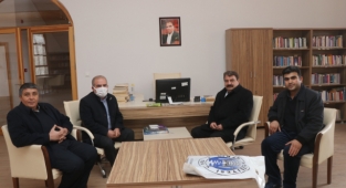 Başkan Sarı, Kadın Kültür evi ve Halk Kütüphanesi yetkililerinden çalışmalar hakkında bilgi aldı
