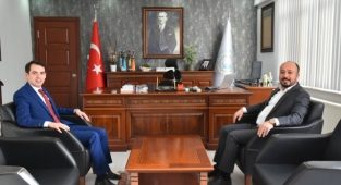 DAZKIRI BELEDİYE BAŞKANI TAYLAN İDARECİLER VE ÇALIŞAN GAZETECİLER GÜNÜNÜ KUTLADI