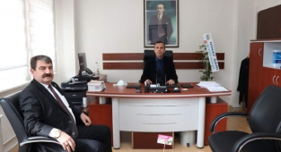 Başkan Sarı’dan Mal Müdürü Oyan’a hayırlı olsun ziyareti