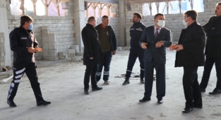 Başkan Sarı, Pazar yerimizde Giyim sergilerinin üstünü kapatmayı planlıyoruz