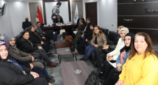 Cumhur İttifakı'nın Kadın Kollarından Başkan Sarı'ya ziyaret