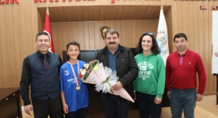 Başkan Sarı, “Eğitime verdiğimiz desteklerin meyvesini alıyoruz”