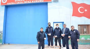 Belediyemizden Cezaevi mahkûmlarına kandil simidi ikramı