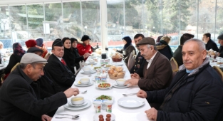 Belediyemizden Şehit ve Gazi ailelerimize yemek ikramı