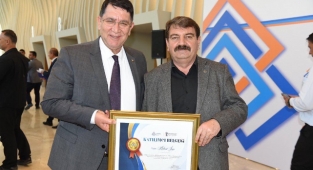 Başkan Sarı, 7. Akdeniz Belediyecilik Proje Yarışması ödül törenine katıldı