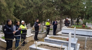 Dinar İlçe Emniyet Müdürlüğü Şehit Meslektaşlarını dualarla andı
