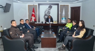 Emniyet Müdürü Pulat ve teşkilatından Başkan Sarı’ya ziyaret