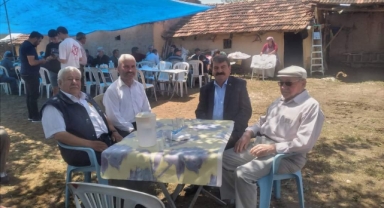 Belediye Başkanımız Nihat Sarı Şehidimiz Ramazan Ülkü’nün ailesiyle bir araya geldi