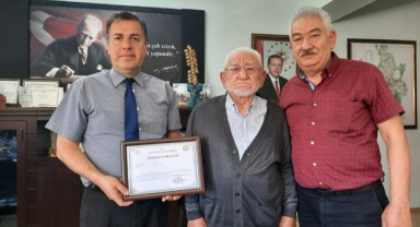 KAYMAKAMIMIZDAN YILLARIN ESNAFI BURHAN ŞAHİN’E TEŞEKKÜR BELGESİ