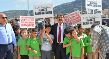 İlçemizde Yayalara Öncelik Duruşu, Hayata Saygı Duruşu Etkinliğimizi gerçekleştirdik