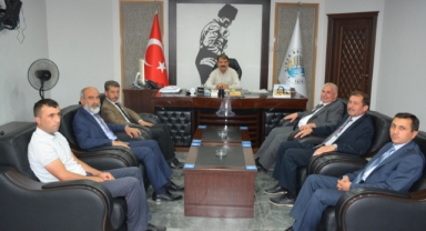 Din Görevlilerimizden Dinar Belediye Başkanımız Nihat Sarı’ya Camiler ve Din Görevlileri Haftası Ziyareti