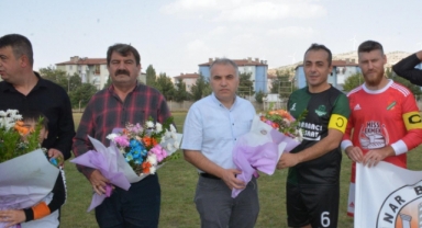 Dinar Belediye Başkanımız Nihat Sarı, Dinar Belediye Sporumuzu ilk maçında yalnız bırakmadı