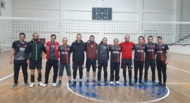Dayanışmayı artırmak için Voleybol turnuvası