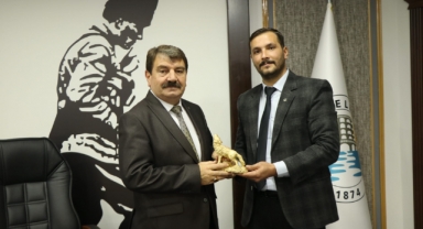 Dinar Ülkü Ocaklarından Belediye Başkanımız Nihat Sarı’ya ziyaret