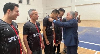 KAYMAKAM DURU FİNAL MÜSABAKASINDA HEYECANA ORTAK OLDU