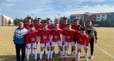 Dinar Belediye Sporumuzun genç takımının hedefi şampiyonluk
