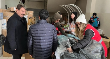 Belediye Başkanımız Nihat Sarı, Afyonkarahisar'da yardım toplama merkezinde