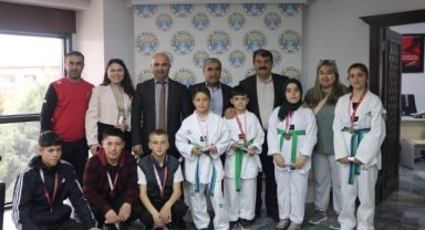 Taekwondo ve Güreş Sporcularımız başarıdan başarıya koşuyor