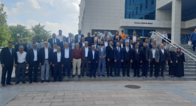 Cumhur İttifakı olarak Merkez Mahalle Muhtarlarımız ile birlikte Meclisteyiz